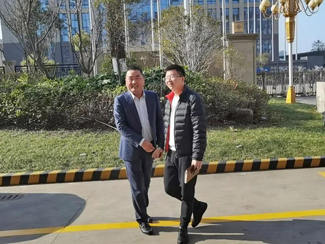 新春伊始，，，，，，龙湾区空港管委会向导率队莅临集团走访慰问